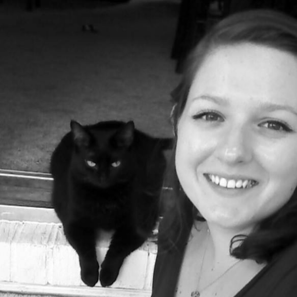 Meet your Posher, Laura